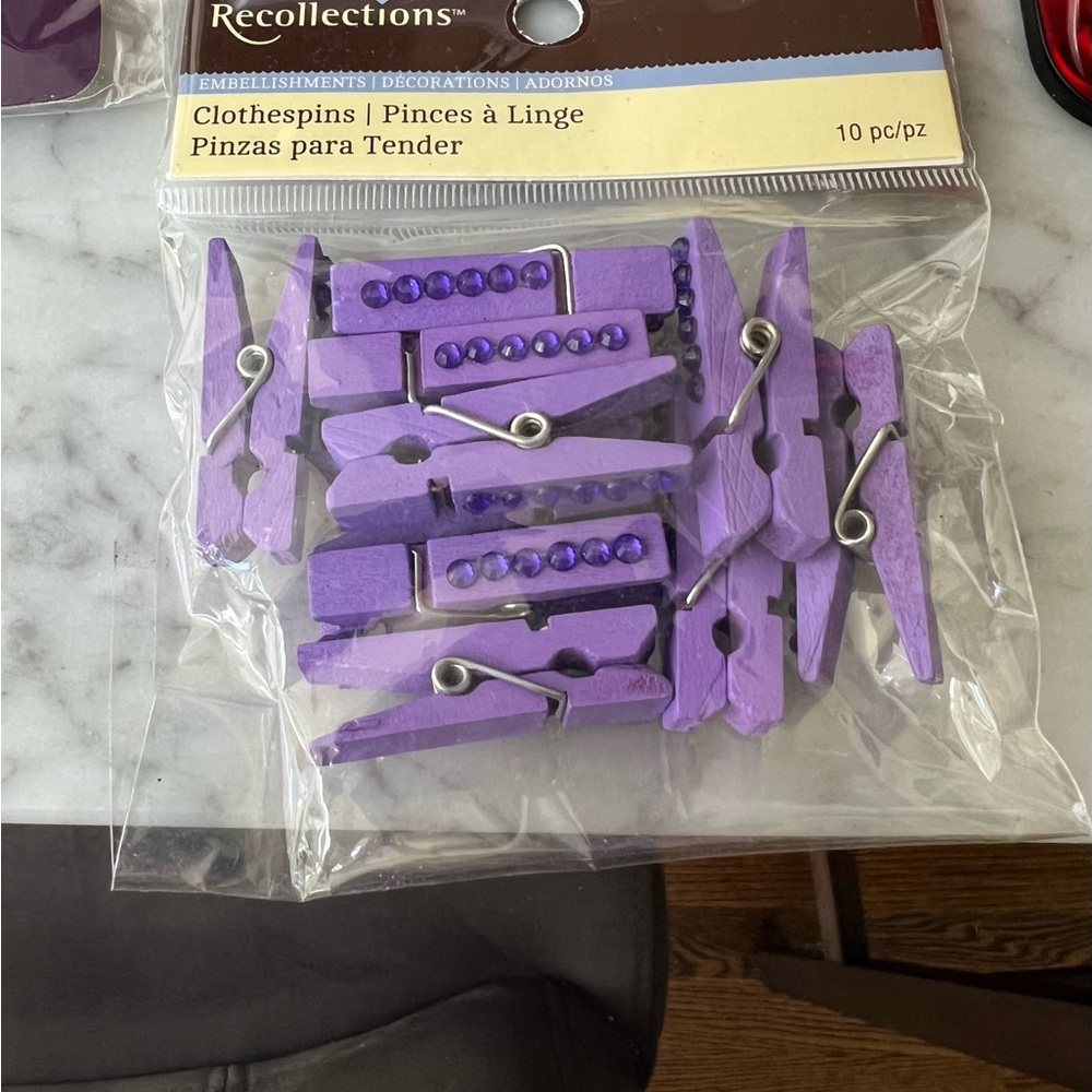 Scrapbooking bundle - Picture 2 of 9